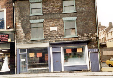 Nos. 60 - 62 West Bar, former house with datestone 1794. It was formerly occupied by J.T. Dobb and Son Ltd., paint manufacturer
