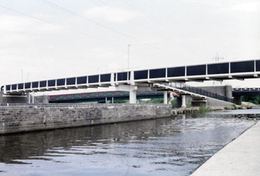 Footbridge linking the Arena, Broughton Lane and Greenland Road over Sheffield and South Yorkshire Navigation also giving access to the towpath