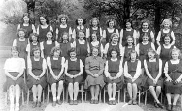 Class photograph, Abbeydale Girls Grammar School, off Abbeydale Road c.1946