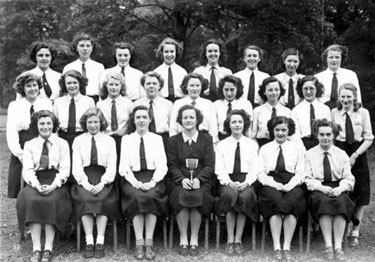 Class photograph, Abbeydale Girls Grammar School, off Abbeydale Road 