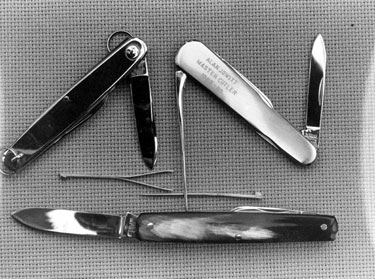 Pocket Knives including one engraved Alan Jowitt, Master Cutler 1988-89, made by Stanley Shaw, cutler, 48 Garden Street