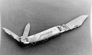 Hallmarked Pocket Knife made by Stanley Shaw, cutler, 48 Garden Street