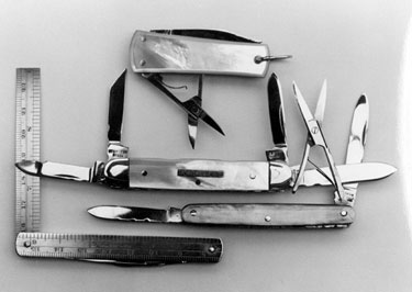 Pocket Knives made by Stanley Shaw, cutler, 48 Garden Street a Rule Knife provides the scale