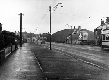 Mansfield Road looking towards the junction with Hurlfield Road with spoil tip on the right