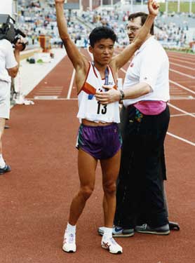 Midland Bank Universiade Marathon Winner No. 13 Yung Jo Whang, (Korea), World Student Games, Don Valley Stadium