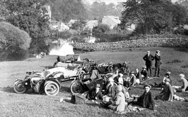 Members of Sheffield Motor Cycle Club on an outing