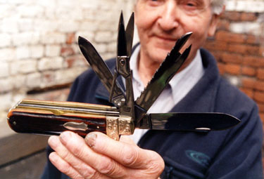 Coachman's knife made by Stan Shaw, Garden Street