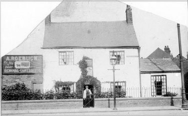 Property on Owlergreave Road (later Prince of Wales Road) belonging to A. Roebuck's removal contactors