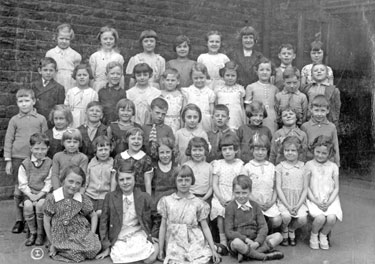 Class of schoolchildren, probably All Saints School, Lyons Road, c. 1967/8