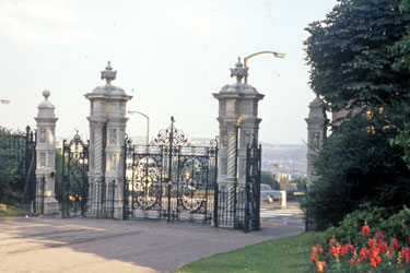 Godfrey Sykes Gates at the entrance to Weston Park, Western Bank