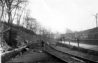 Laying of tram tracks, Howard Road, Walkley