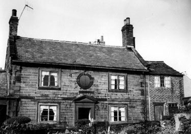 Nos. 83-85 Tapton Hill Road. Old building divided into two cottages. Built around 1750-60. Rumoured to be the Rose Cottage Inn, the licence transferred to the King's Head in Manchester Road 1860-80, however directories prove this incorrect