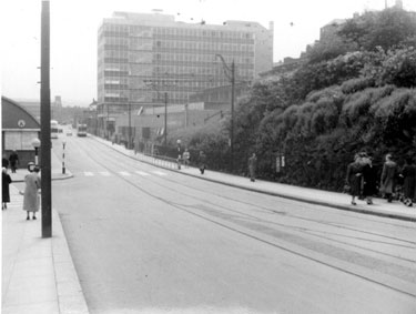 Pond Street looking towards the College of Technology (right) and Pond Street Bus Station (left)