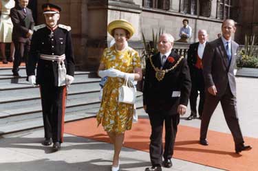 Visit of Queen Elizabeth II and Prince Philip, Town Hall, Pinstone Street 