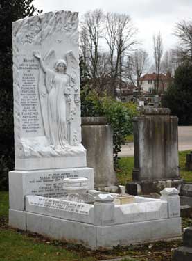 Memorial to Harry Harold Pantling (died 1951), Florence Pantling (died 1959) and George Binney, killed in action in France, 11 May 1917, Abbey Lane Cemetery
