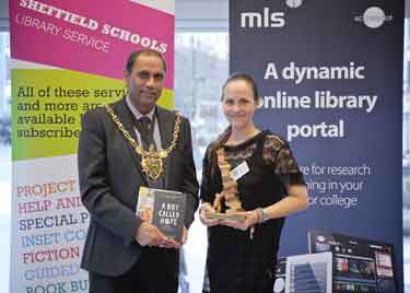 Children's author, Lara Williamson (right) and Lord Mayor, Councillor Talib Hussain (left) at the Sheffield Children's Book Award, 2015 showing 