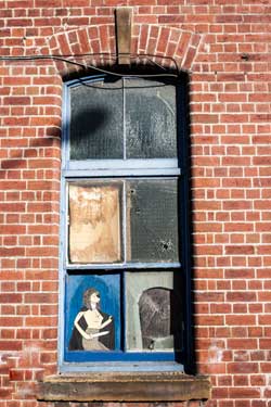 Street art: Sidney Street by Kid Acne