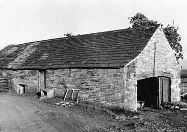 Cruck barn at Jordanthorpe Hall, Cinderhill Lane 