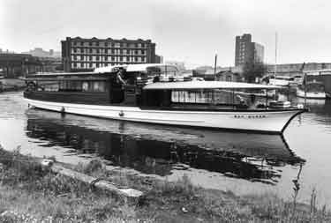 Pleasure boat 'May Queen' giving trips on the Sheffield and South Yorkshire Navigation 