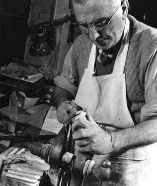 Albert Clayton, pearl knife handle craftsman, William Gillott and Son, pearl cutters, Pearl Works, Nos.17-21 Eyre Lane at the junction of Howard Lane