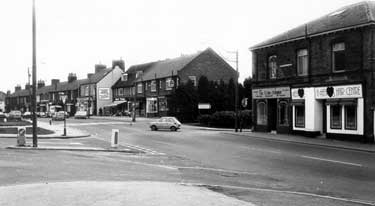 Abbeydale Road at the junction of Springfield Road (left), showing the Wine Schoppen (centre)