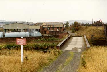 Derelict fuel oil depot (possibly Red Line Oil Services Ltd.), Brightside Lane