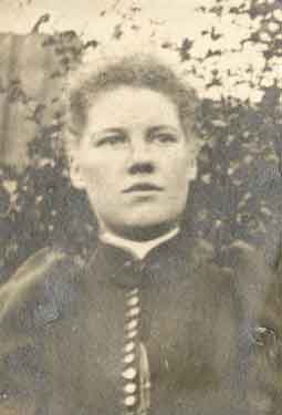 Reville / Walton family. Unidentified woman