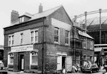 Brodie and Short Ltd., building contractors, (formerly the Neepsend Tavern and latterly the Crystal Suite sauna), No. 144 Neepsend Lane 