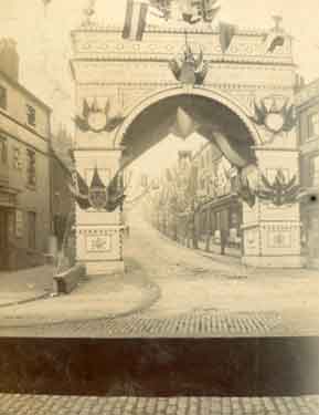 Royal visit of Queen Victoria. Decorative arch, South Street, Park