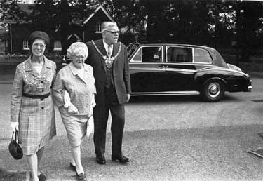 Lord Mayor, Councillor Sidney Irwin Dyson and the Lady Mayoress accompanying a Mrs Spriggs to Norfolk Park