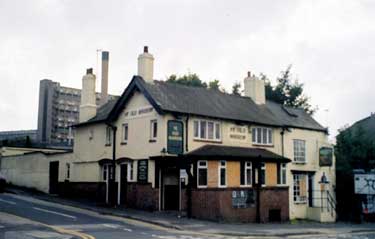 Ye Old Harrow public house, No.80 Broad Street