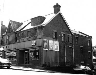 902 Ecclesall Road, junction with Huntingtower Road