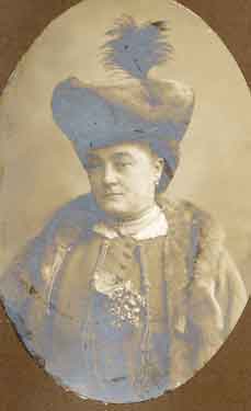 Mrs Hughes, Lady Mayoress, 1905-1906