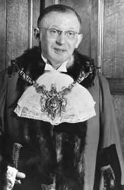 Alderman Isidore Lewis, LL.D., JP., Lord Mayor, 1963-1964