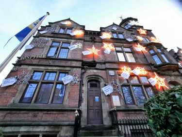 Christmas illuminations, Sheffield Children's Hospital, Clarkson Street / Western Bank