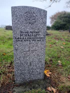 Burngreave Cemetery: 201562 Private Harry Hallatt, York and Lancaster Regiment, 30th April 1917, age 31