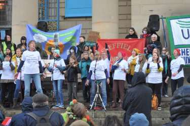 Sheffield Voices for Action Mums Choir at Sheffield COP 26 Coalition climate change rally, Barkers Pool