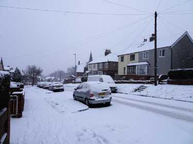 Snow on Norton Lees Lane