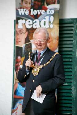 Councillor Arthur Dunworth, Lord Mayor at the National Year of Reading event organised by Sheffield Libraries, The Oasis, Meadowhall Shopping Centre