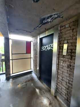 Lift on walkway, Park Hill Flats
