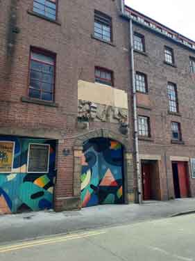 Part of the bas-relief sculpture on The Leadmill nightclub removed, Leadmill Road