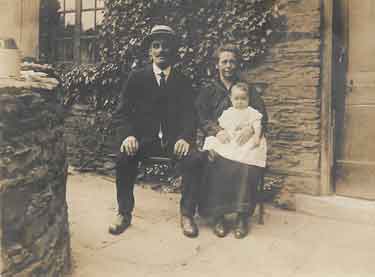 Amy Thompson (nee Maris) and John Thompson, with their son John, No. 2 Mount View Road, c. 1907
