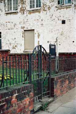 Attercliffe Vestry Hall gates, No. 43 Attercliffe Common