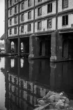 Straddle Warehouse, Sheffield Canal Basin (later Victoria Quays)