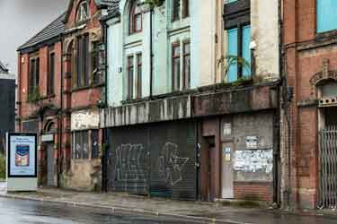 Derelict buildings including the former Robin Hood public house, No. 548 Attercliffe Road