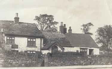 Cottages at junction of Manchester Road and Stephen Hill