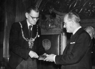 John Henry Bingham, Lord Mayor of Sheffield, 1954-1955: Presentation by the Church Burgesses at the [City] Council meeting, Town Hall