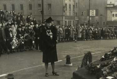 Lady Mayoress, Mrs Marshall after laying a wreath on Armistice Day at the Barkers Pool war memorial , Barkers Pool