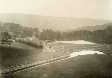 Construction of the Ewden Valley reservoirs showing More Hall reservoir weir and meter house