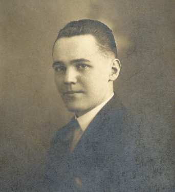 William Gregory Ibberson (known as Billy Ibberson) (1902 - 1988). Photograph taken probably at the time he started working for the family cutlery business, George Ibberson and Co. Ltd.